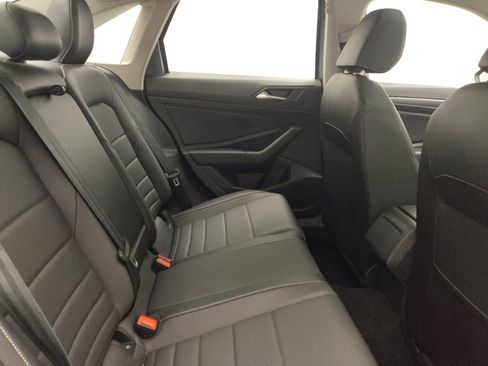Used 2024 Volkswagen Jetta SE FWD image 19