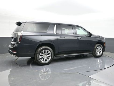 New 2025 Chevrolet Suburban Premier w/ Sun And Tow Package image 16