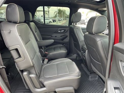 Used 2022 Chevrolet Traverse Premier w/ Redline Edition image 28