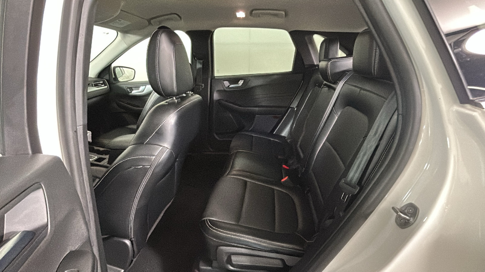 Used 2024 Ford Escape Platinum AWD/4WD image 33
