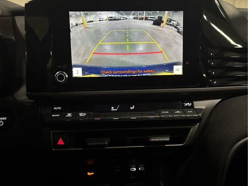 Used 2025 Toyota Camry LE FWD image 10