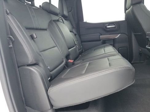 Used 2020 Chevrolet Silverado 1500 High Country w/ Technology Package AWD/4WD image 17