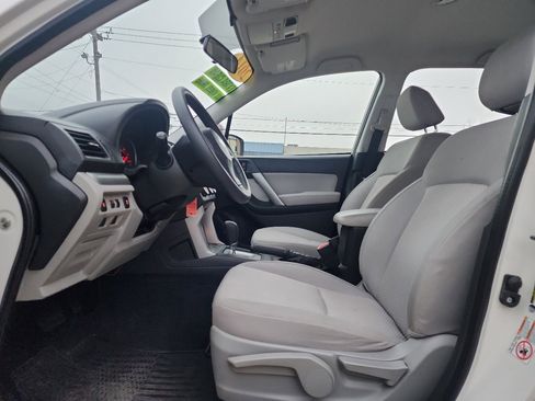 Used 2014 Subaru Forester 2.5i image 9