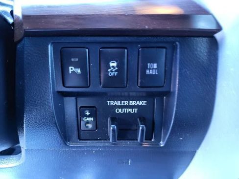 Used 2019 Toyota Tundra Limited image 25
