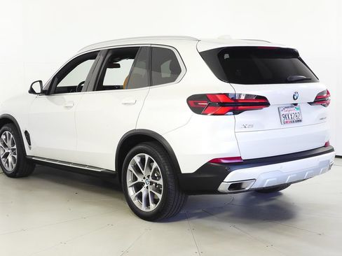 Used 2024 BMW X5 sDrive40i w/ Premium Package RWD image 9