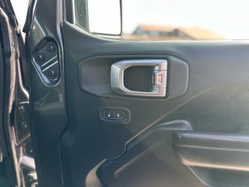 Used 2020 Jeep Wrangler Sport image 30