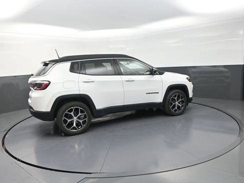 Used 2024 Jeep Compass Limited AWD/4WD image 14