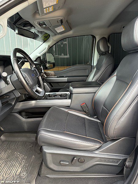 Used 2025 Ford F250 Lariat w/ Black Appearance Package AWD/4WD image 7