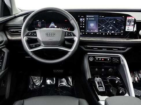 New 2025 Audi Q5 Premium image 17