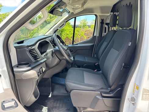 Certified 2025 Ford Transit 250 Low Roof w/ Exterior Upgrade Package RWD image 28