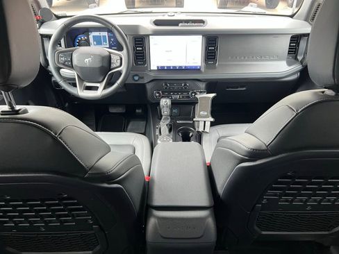 Used 2024 Ford Bronco Big Bend image 24