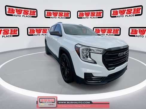 Used 2022 GMC Terrain SLE w/ Driver Convenience Package image 4