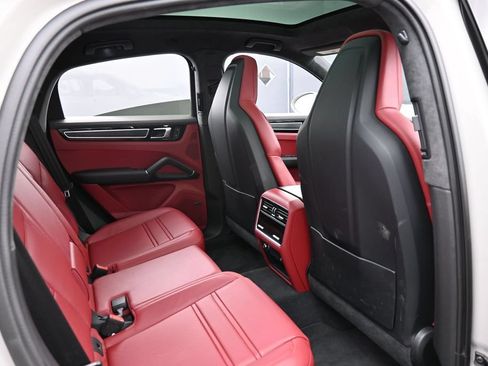 Certified 2023 Porsche Cayenne GTS AWD/4WD image 28