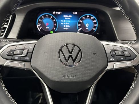 Used 2025 Volkswagen Atlas Cross Sport SE FWD image 14