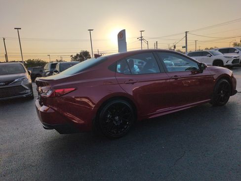 Used 2026 Toyota Camry SE w/ Convenience Package FWD image 5