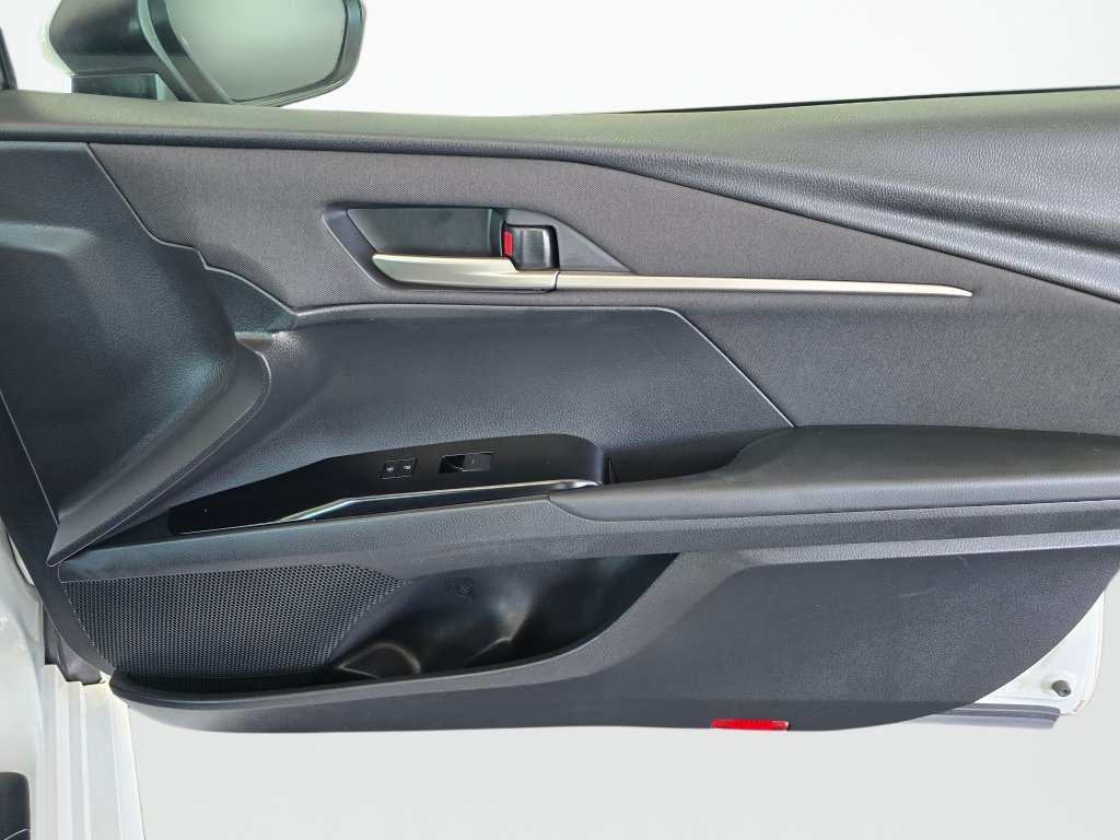 Used 2025 Toyota Camry LE w/ Convenience Package FWD image 42