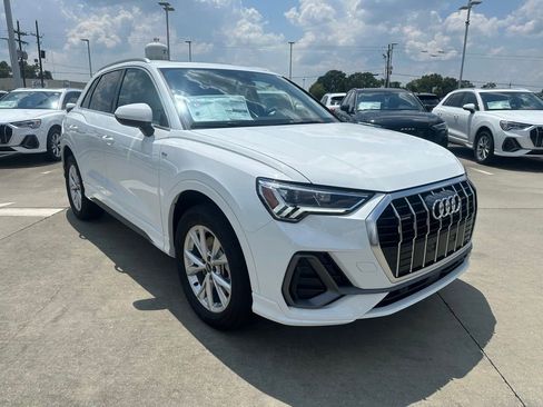 New 2025 Audi Q3 2.0T Premium w/ Convenience Package image 3