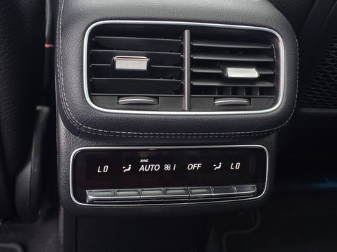 Used 2024 Mercedes-Benz GLS 450 4MATIC image 18