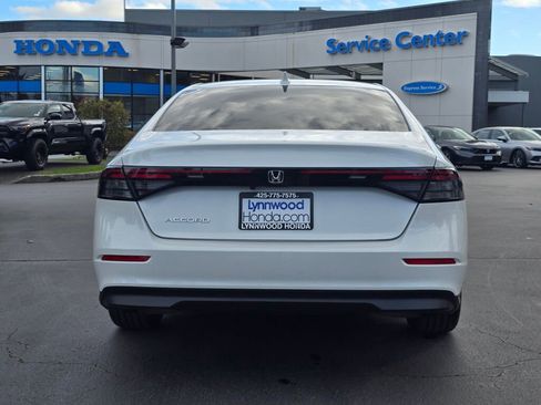 Certified 2023 Honda Accord EX image 15