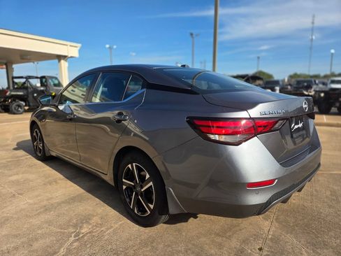 Used 2024 Nissan Sentra SV FWD image 9