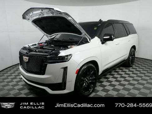 Certified 2024 Cadillac Escalade Sport w/ Touring Package image 36