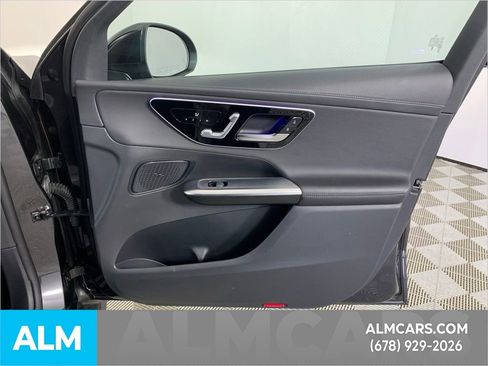 Used 2023 Mercedes-Benz GLC 300 image 39