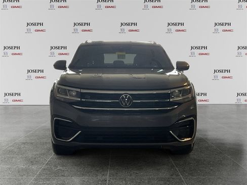 Used 2020 Volkswagen Atlas Cross Sport SEL R-Line image 2