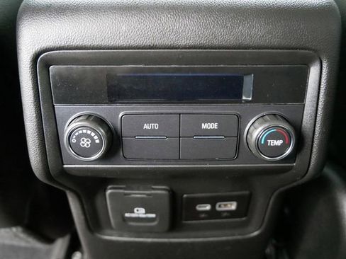 Used 2023 GMC Acadia AT4 image 13