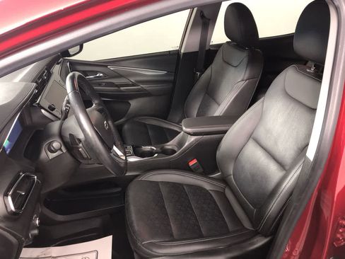 Used 2023 Chevrolet Bolt LT w/ Infotainment Package image 13