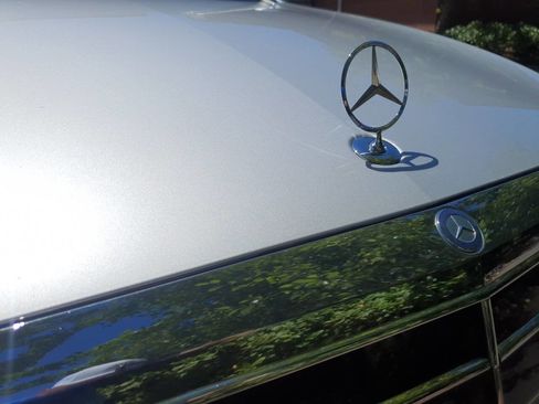 Used 2017 Mercedes-Benz S 550 4MATIC Sedan image 24