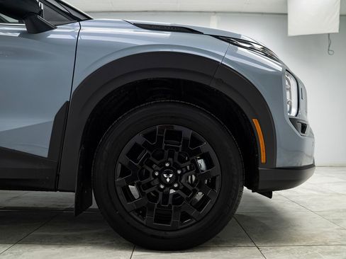 Used 2025 Mitsubishi Outlander Trail Edition image 18