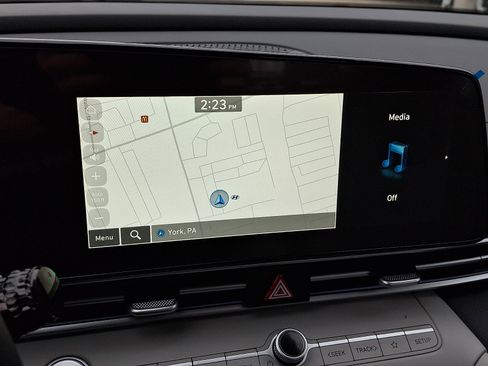 New 2026 Hyundai Elantra Limited image 17