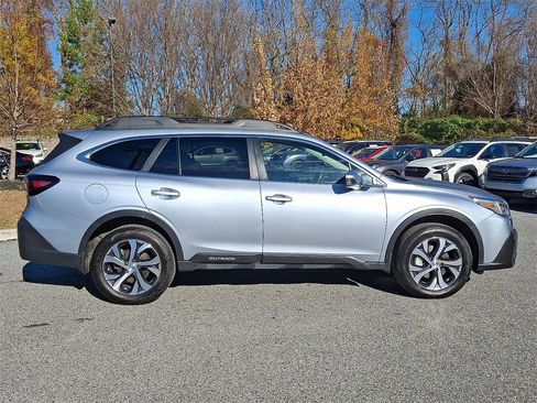 Certified 2022 Subaru Outback Limited w/ Popular Package #2 image 8