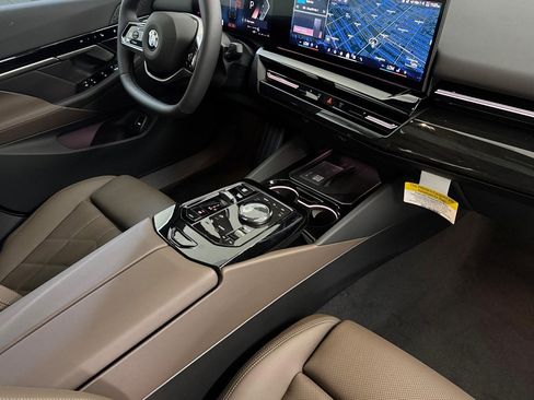 New 2026 BMW 530i w/ Premium Package image 28