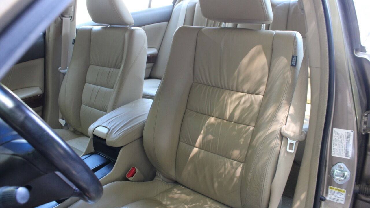 Used 2009 Honda Accord EX-L image 9