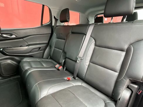 Used 2018 GMC Acadia SLT image 14