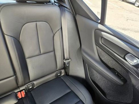 Certified 2025 Volvo XC40 B5 Plus AWD/4WD image 17