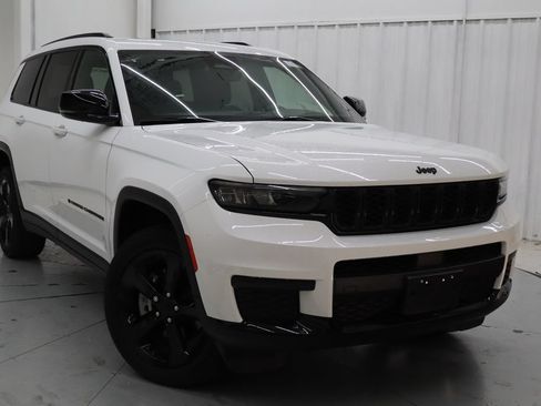 Used 2024 Jeep Grand Cherokee L Altitude AWD/4WD image 1