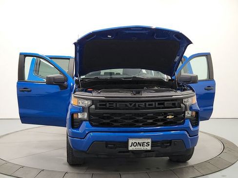 Used 2023 Chevrolet Silverado 1500 Custom AWD/4WD image 10