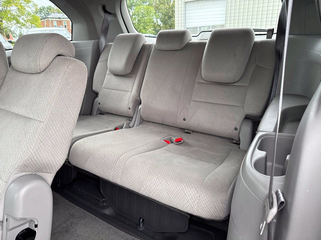 Used 2016 Honda Odyssey EX image 32