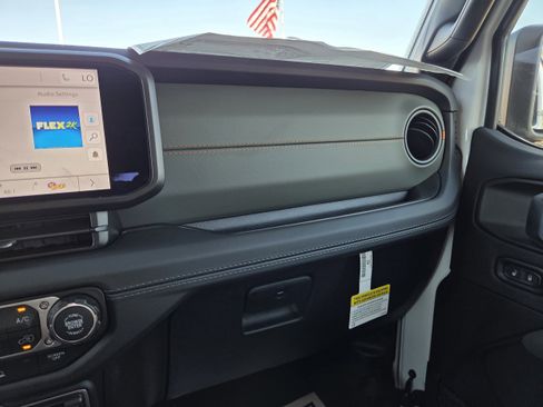 New 2026 Jeep Gladiator Mojave image 33