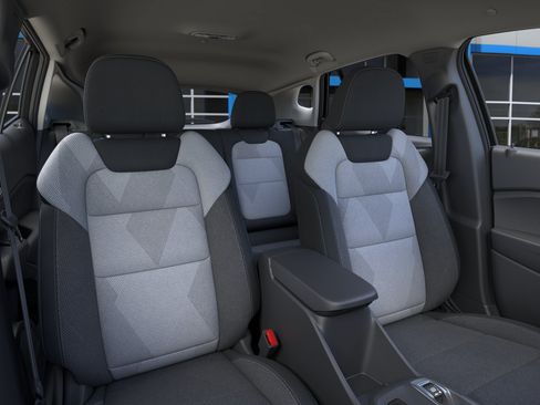 Used 2025 Chevrolet Trax LS w/ LS Convenience Package FWD image 41