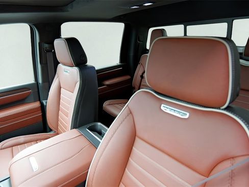 New 2026 GMC Sierra 2500 Denali Ultimate w/ Max Trailering Package image 10