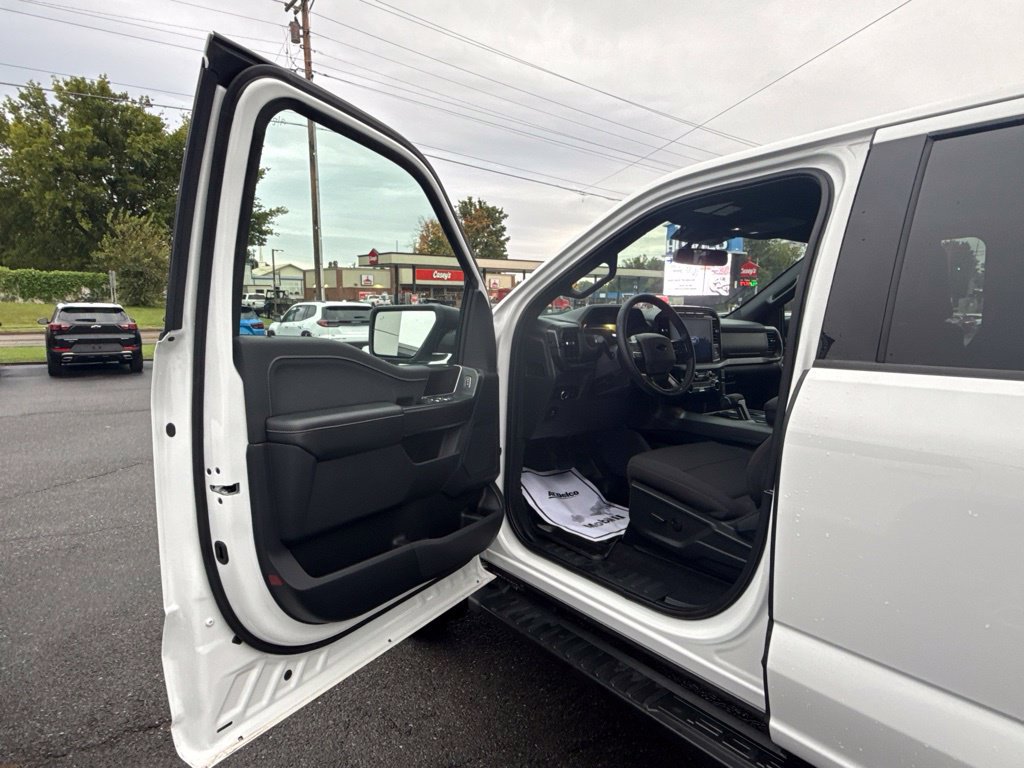 Used 2024 Ford F150 XLT w/ XLT Black Appearance Package AWD/4WD image 21