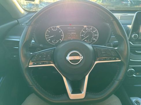 Used 2024 Nissan Altima 2.5 SR image 16