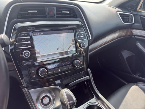 Used 2016 Nissan Maxima Platinum FWD image 20