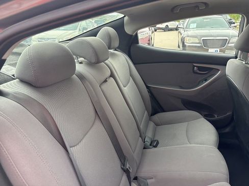 Used 2014 Hyundai Elantra SE w/ Option Group 02 FWD image 27