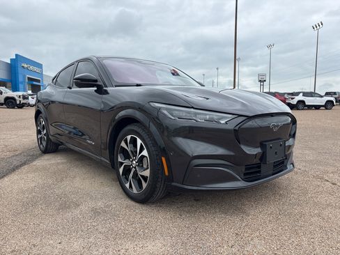 Used 2022 Ford Mustang Mach-E Premium image 8