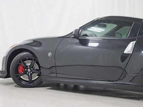 Used 2013 Nissan 370Z NISMO image 12