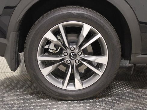 Certified 2025 INFINITI QX60 Luxe w/ Vision Package image 13